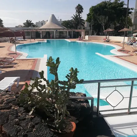 Luca 05 En Playa Roca كوستا تاغيسي